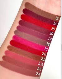 labial batom ultra matte melu ruby rose
