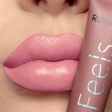 labial batom liquido feels ruby rose 357