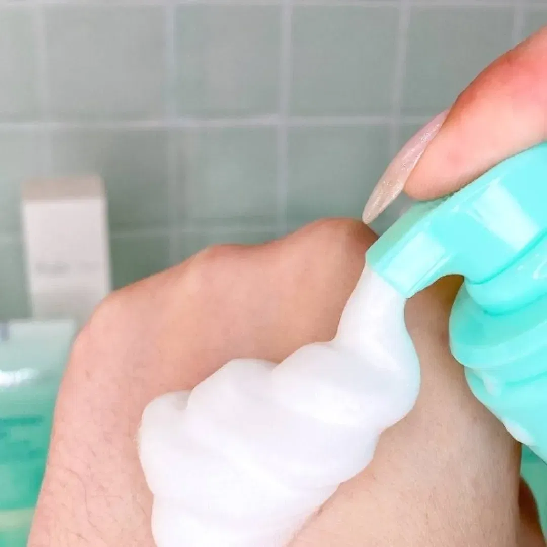 espuma limpiadora desmaquillante facial con colageno ruby rose