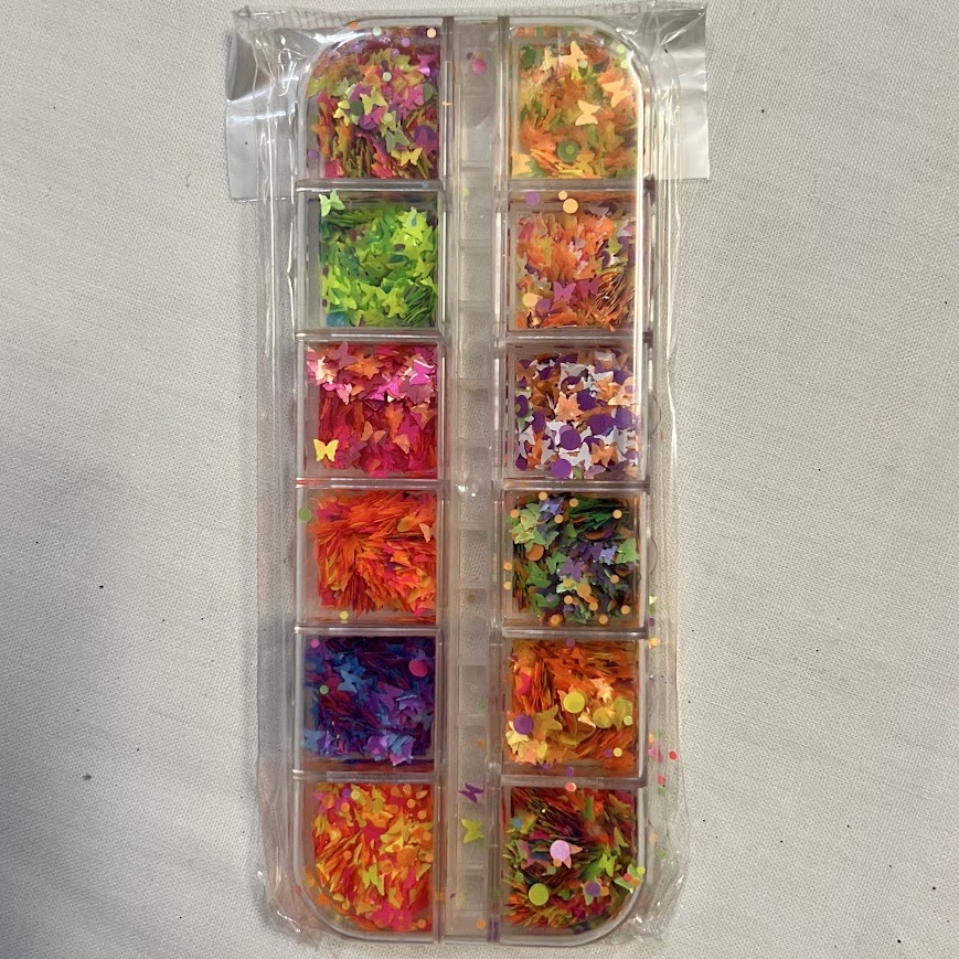 confeti con diseños neón y metalizados mariposa